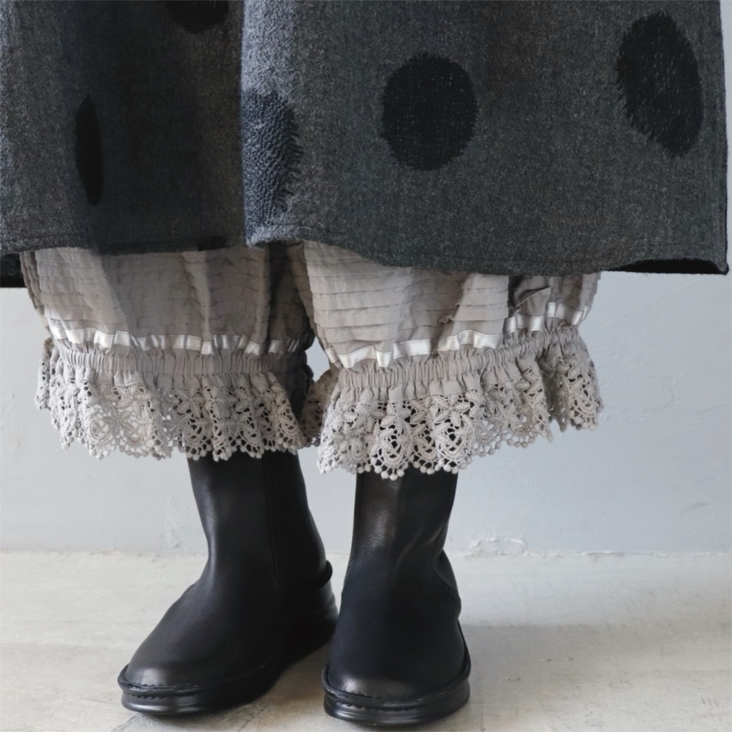 ちょっとだけ贅沢なペチパンツ〈グレー〉【ZIPANG】