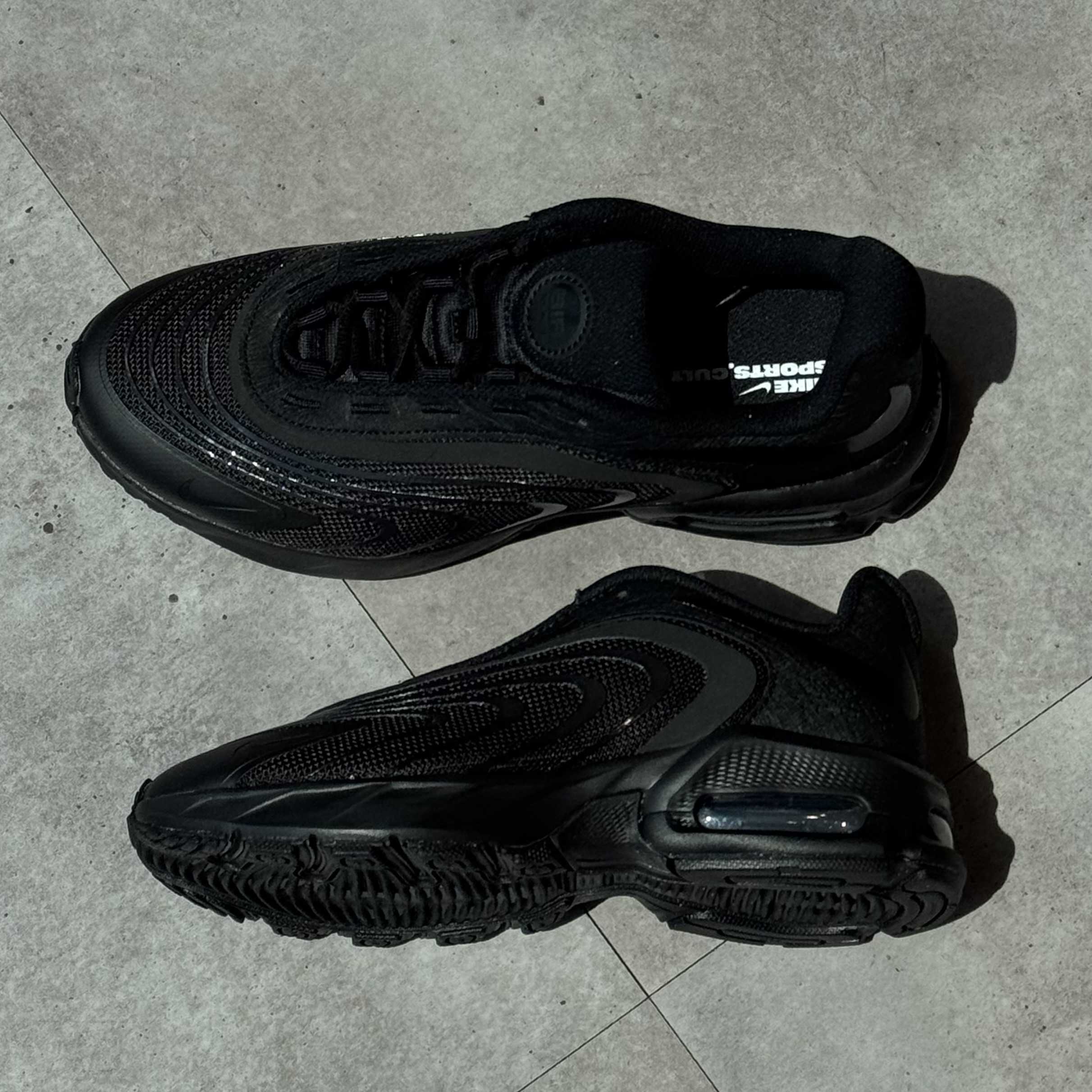 ★NEW★ NIKE AIRMAX FIRE