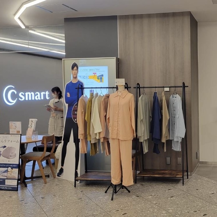 2階POP UP STORE にて、ガーゼパジャマを展示しております!