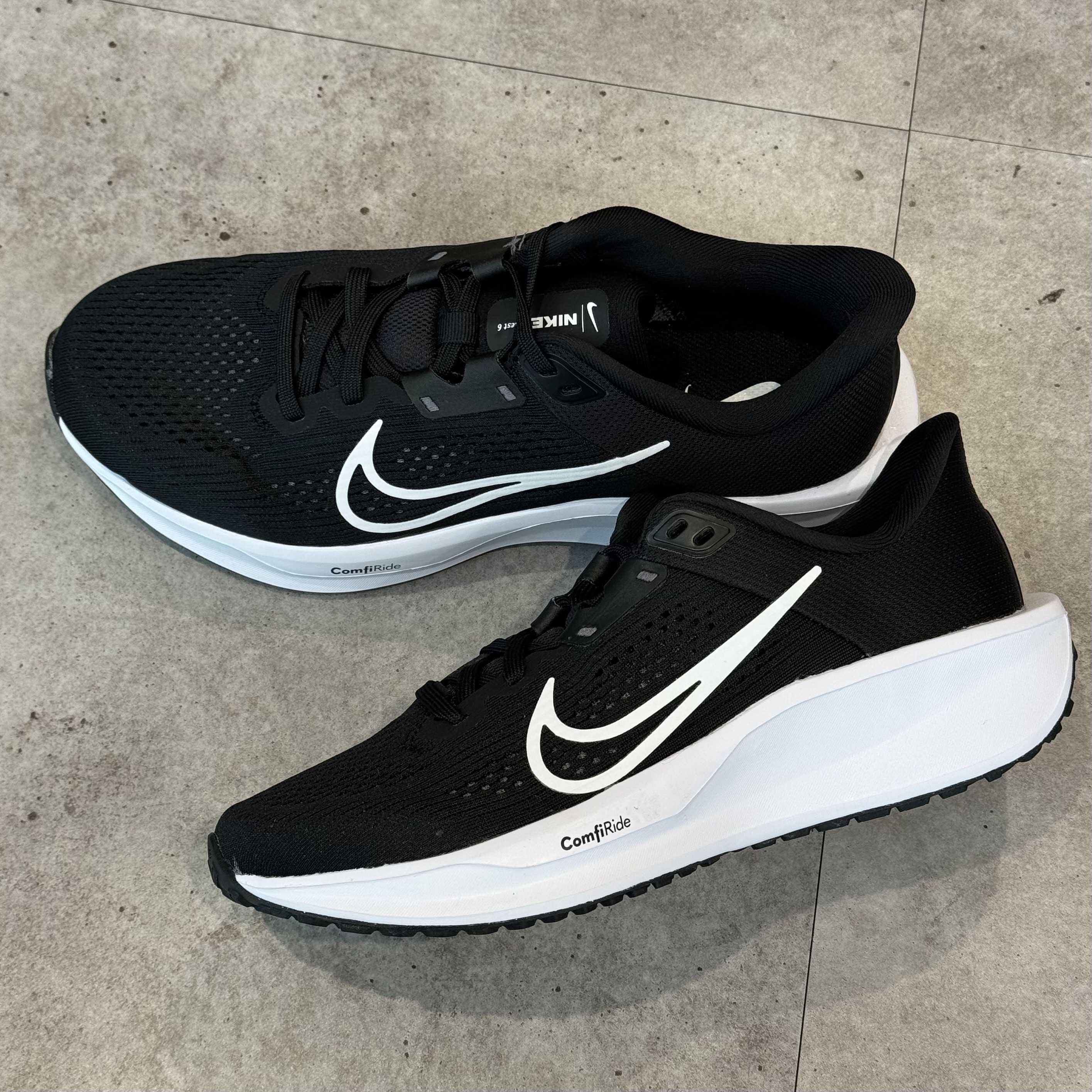 ★NEW★ NIKE ランニングシューズ