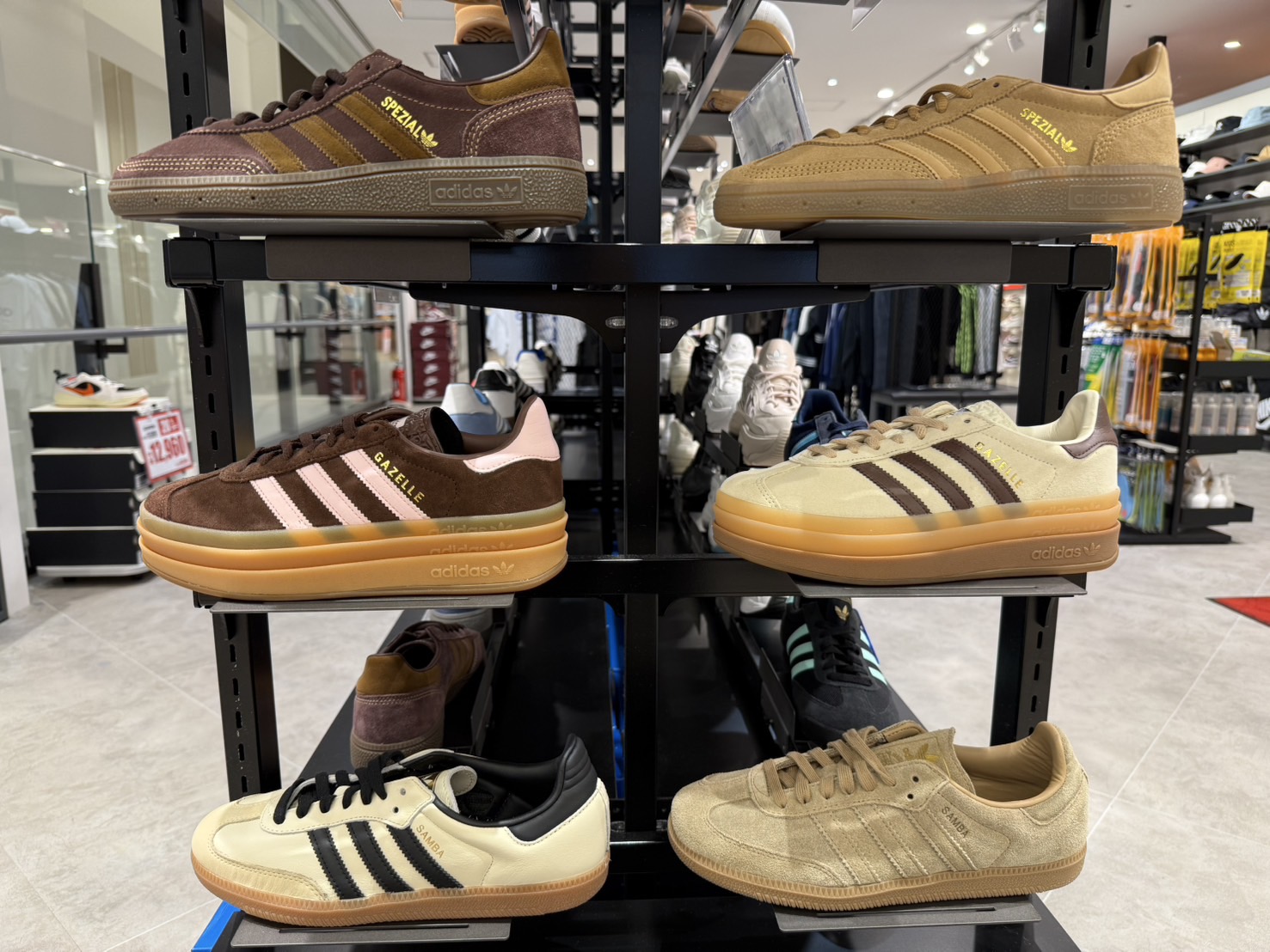 ★NEW★　ADIDAS　秋の新作など入荷！