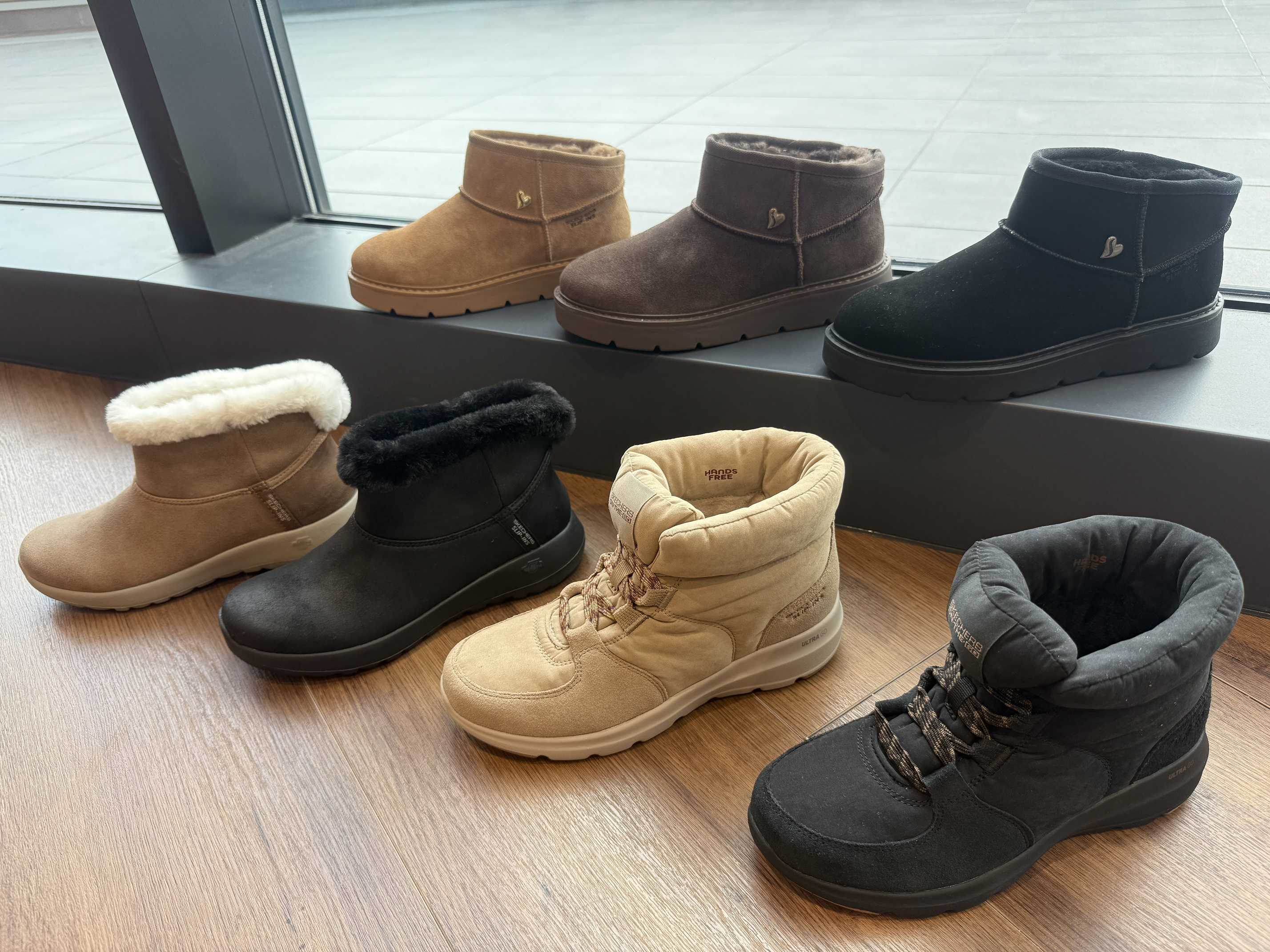 ★NEW★ SKECHERS スリップインズ