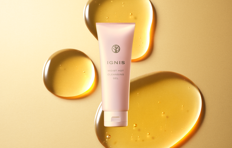 寒さでこわばる季節に。じんわり温感クレンジング