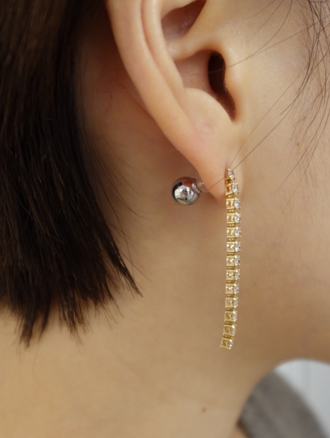 横顔まで美しく。K18ダイヤモンドピアス