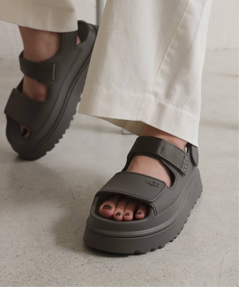 大人気サンダルUGGの別注カラーが登場！