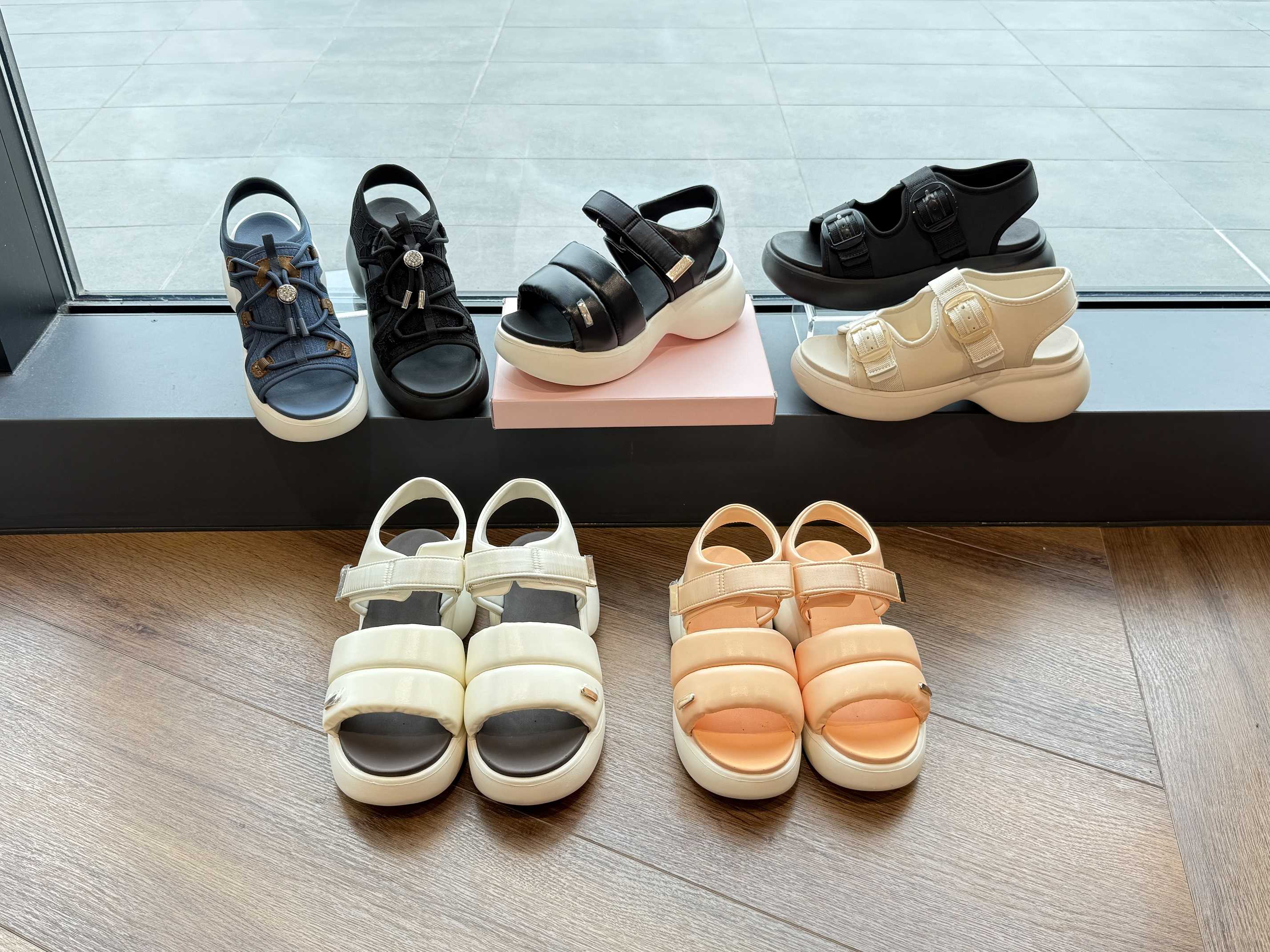 ★STAFF　RECOMMEND★　厚底サンダル