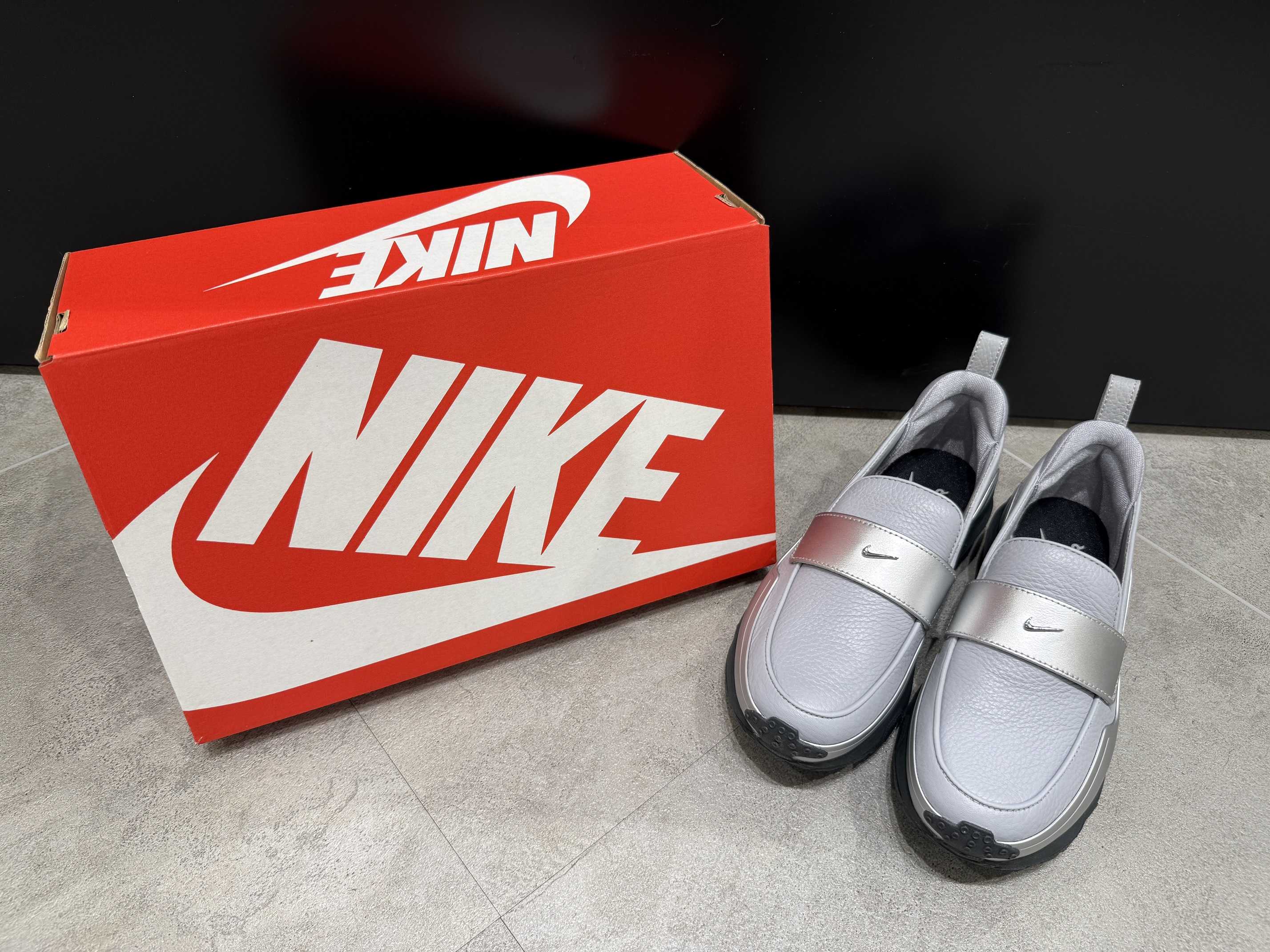 ★NEW★　NIKE　スニーカーローファー入荷しました！