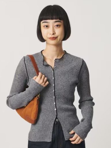 季節の変わり目から冬場まで! ロングシーズン着回せる万能アイテム♪